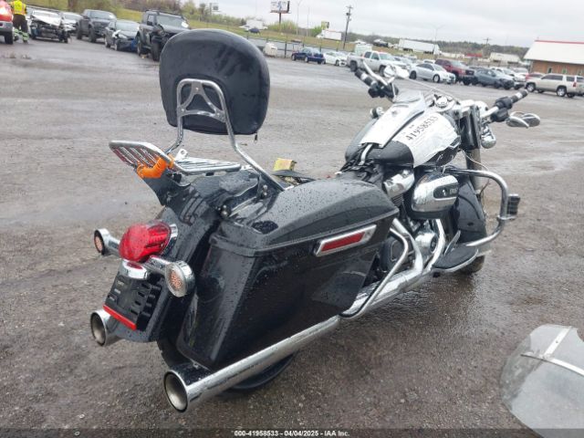 2018 HARLEY-DAVIDSON FLHR 1HD1FBC31JB674666 Photo 3