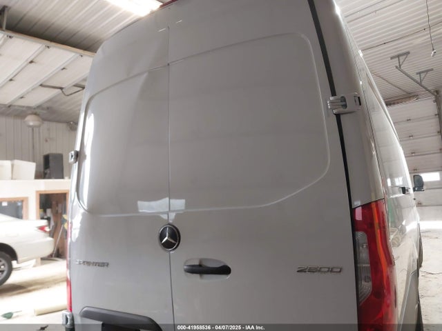 W1Y4NDHY7RT192772 Mercedes-Benz om654