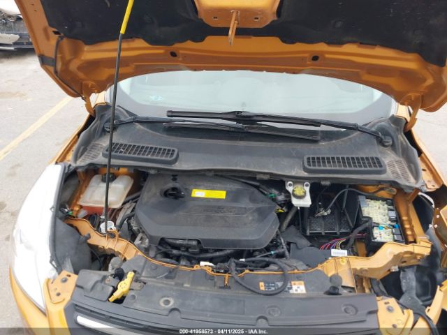1FMCU9GX1GUC59233 Ford ESCAPE SE