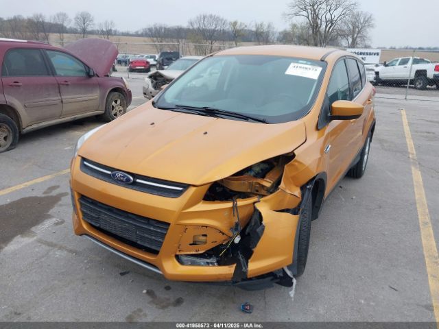 1FMCU9GX1GUC59233 Ford ESCAPE SE