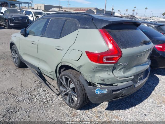 2021 VOLVO XC40 RECHARGE PURE ELECTRIC YV4ED3UR8M2563423 Photo 2