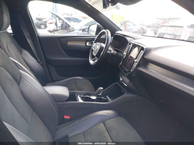 2021 VOLVO XC40 RECHARGE PURE ELECTRIC YV4ED3UR8M2563423 Photo 4