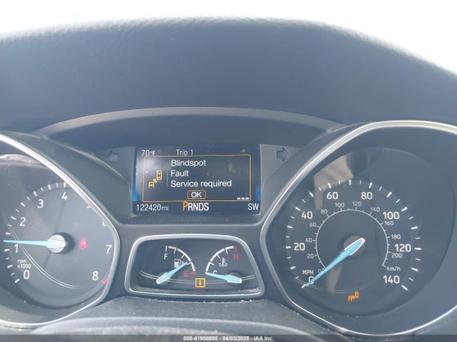 1FADP3J25JL221338 Ford Focus Titanium