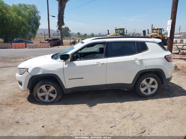 Jeep Compass 2020 3C4NJDBB1LT145760 Image 14