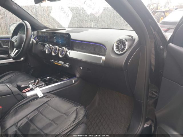 W1N4M4HB3NW236237 Mercedes-Benz Glb 250 4matic