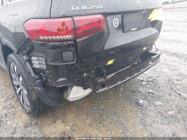 W1N4M4HB3NW236237 Mercedes-Benz Glb 250 4matic