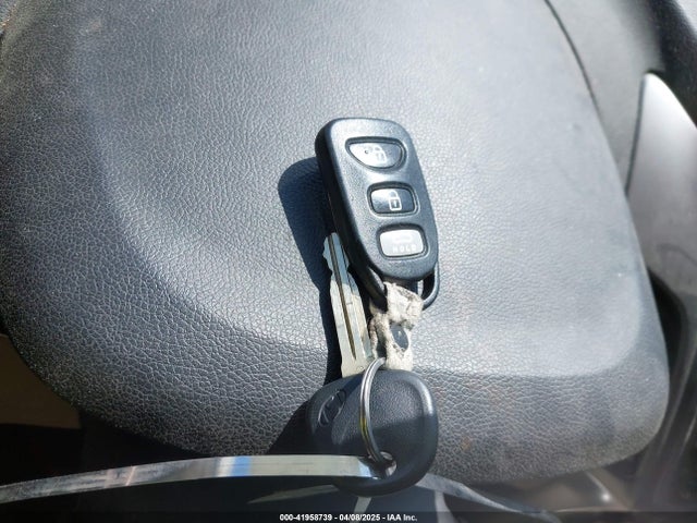 5NPDH4AE8FH603186 Hyundai ELANTRA SE