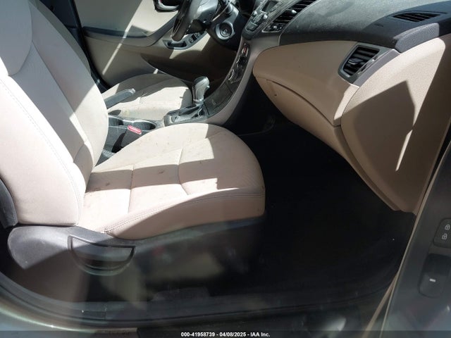 5NPDH4AE8FH603186 Hyundai ELANTRA SE