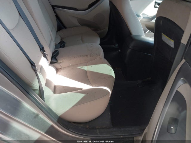 5NPDH4AE8FH603186 Hyundai ELANTRA SE
