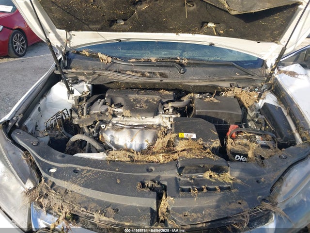 4T1BF1FK1HU722048 Toyota CAMRY SE
