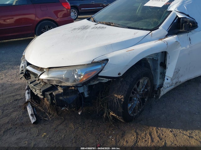 4T1BF1FK1HU722048 Toyota CAMRY SE