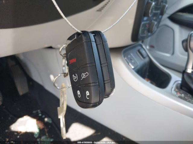 3C4NJCBBXJT193295 Jeep Compass Latitude Fwd
