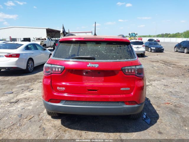 3C4NJCBBXJT193295 Jeep Compass Latitude Fwd