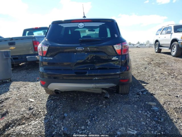 1FMCU0GD5HUD27584 Ford ESCAPE SE