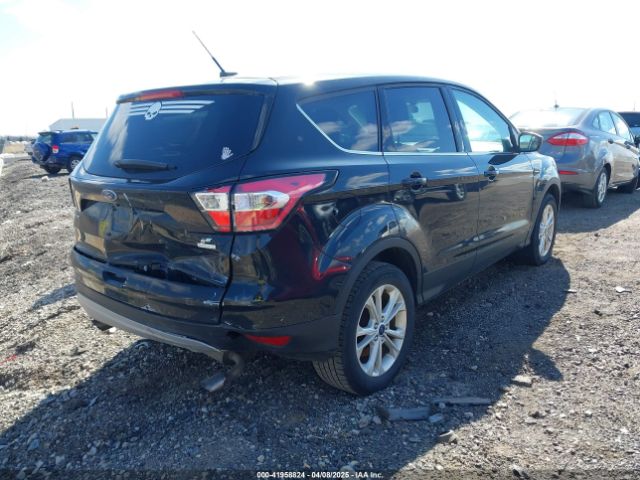 1FMCU0GD5HUD27584 Ford ESCAPE SE