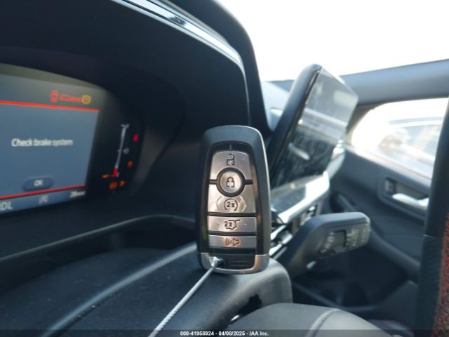 1FMCU0MN1RUA41682 Ford Escape St-line