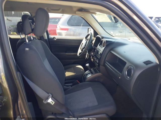 1C4NJPBA3GD814891 Jeep Patriot Sport