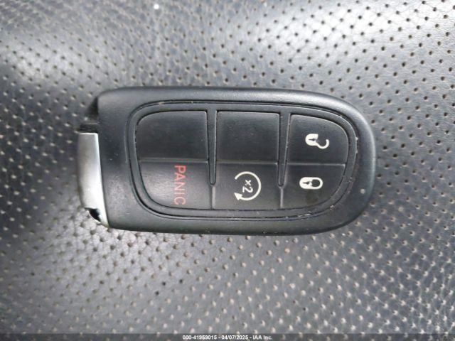 2016 RAM 2500 3C6UR5GJ8GG102453 Photo 10