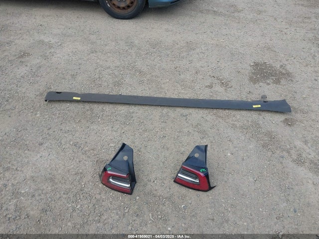 Tesla MODEL 3 2019 5YJ3E1EA2KF437900 Image 12