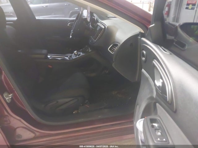 1C3CCCAB8FN752289 Chrysler 200 Limited