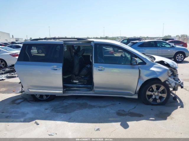 5TDXK3DC7FS684341 Toyota Sienna Se 8 Passenger