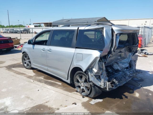 2015 TOYOTA SIENNA 5TDXK3DC7FS684341 Photo 2