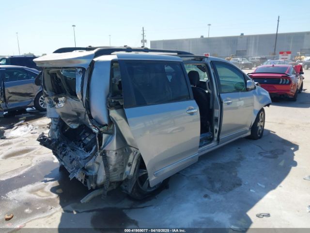 2015 TOYOTA SIENNA 5TDXK3DC7FS684341 Photo 3