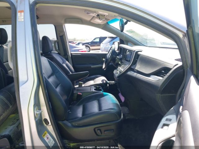 2015 TOYOTA SIENNA 5TDXK3DC7FS684341 Photo 4