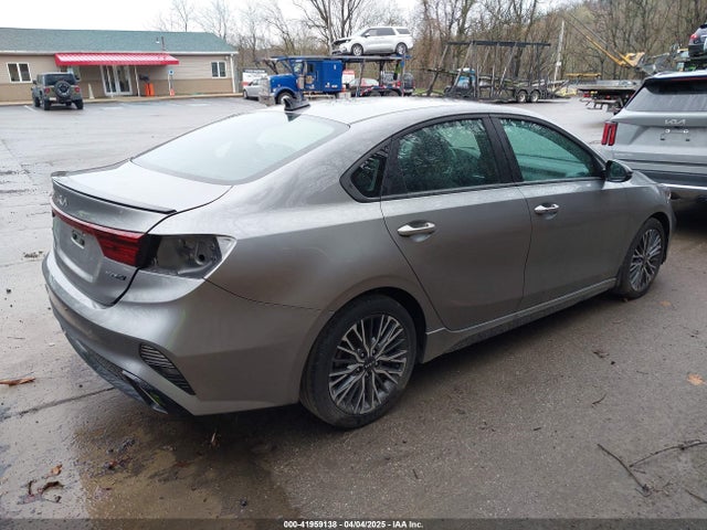 3KPF54AD6PE581350 KIA Forte Gt-line