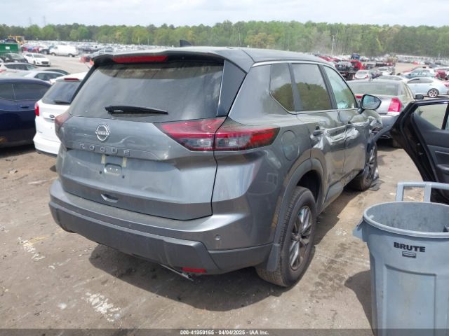 5N1BT3AA4RC735385 Nissan Rogue S Fwd