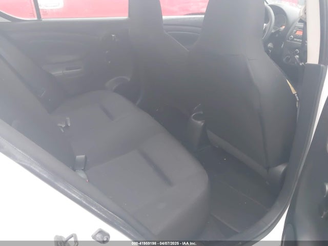 3N1CN7AP9HL903042 Nissan Versa 1.6 S