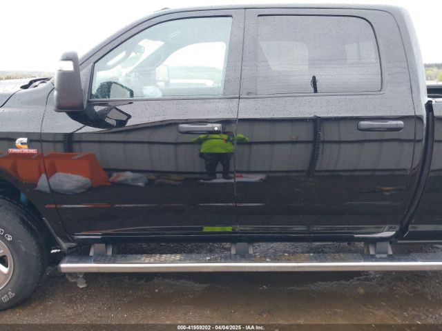 3C6UR5CL9PG593221 RAM 2500 Tradesman  4x4 6'4 Box