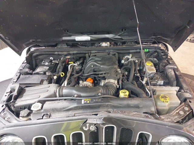1C4BJWEG5HL746971 Jeep Wrangler Unlimited Sahara 4x4