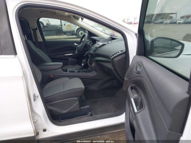 1FMCU0GD8HUB65434 Ford ESCAPE SE