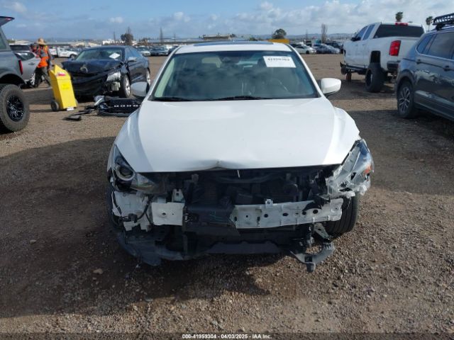 3MZBN1L31JM225108 Mazda Mazda3 Touring