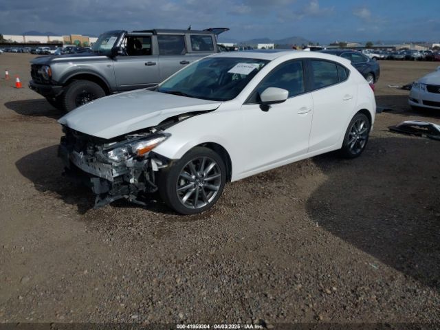 3MZBN1L31JM225108 Mazda Mazda3 Touring