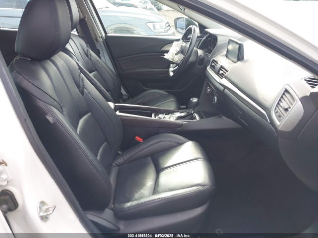 3MZBN1L31JM225108 Mazda Mazda3 Touring