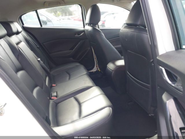 3MZBN1L31JM225108 Mazda Mazda3 Touring