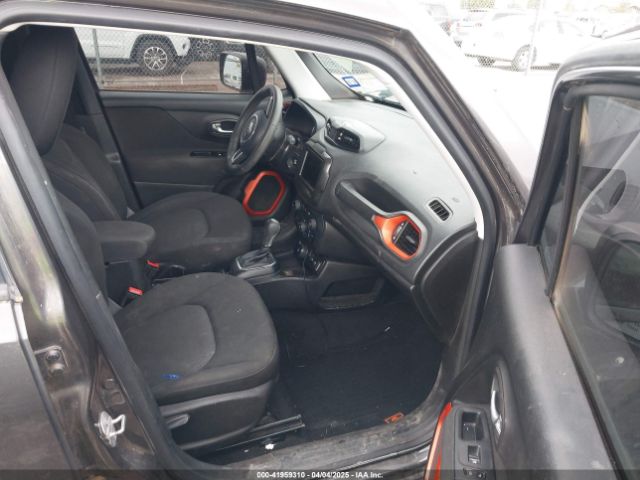 ZACCJBAB8JPH46701 Jeep Renegade Upland Edition 4x4