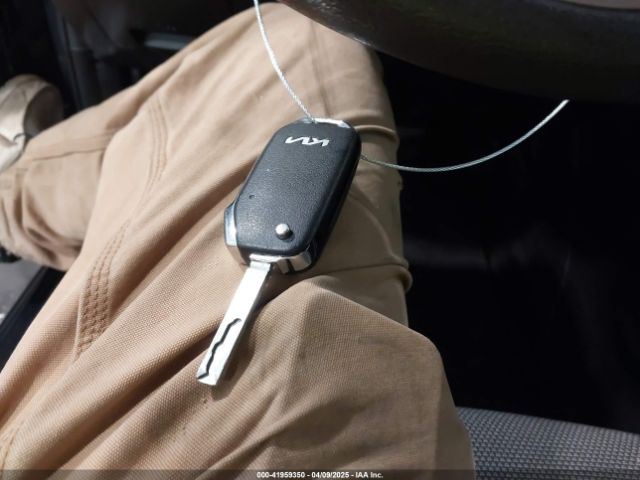 3KPF24AD1PE558342 KIA Forte Lxs