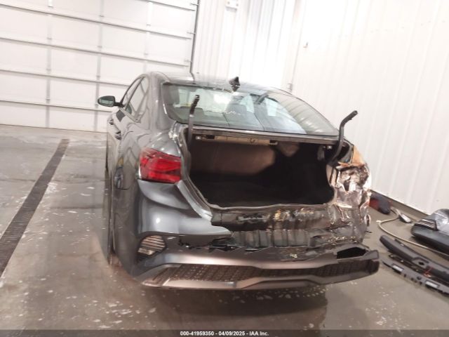 3KPF24AD1PE558342 KIA Forte Lxs