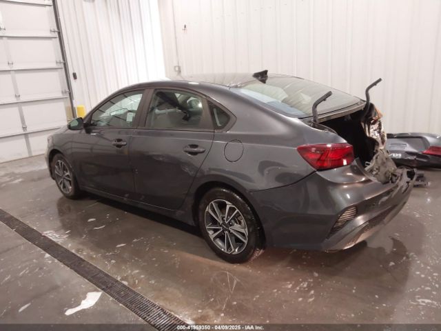 3KPF24AD1PE558342 KIA Forte Lxs