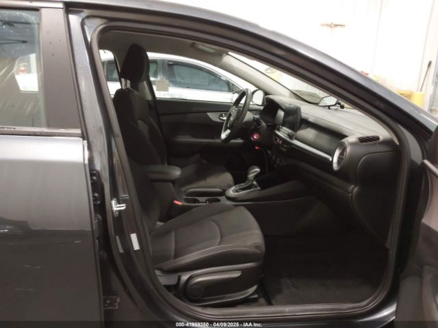 3KPF24AD1PE558342 KIA Forte Lxs