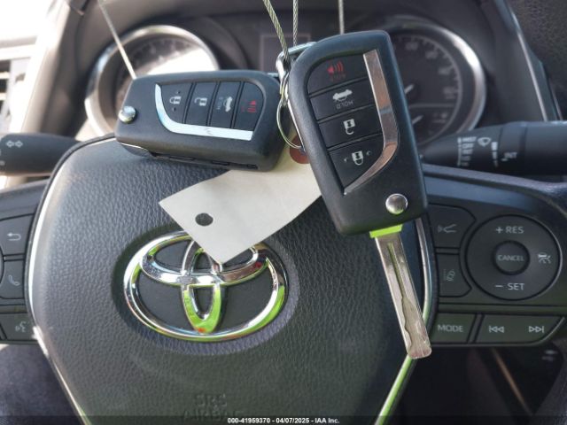 2018 TOYOTA CAMRY 4T1B11HK5JU573094 Photo 10