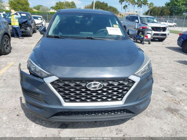 KM8J23A4XKU886465 Hyundai TUCSON SE