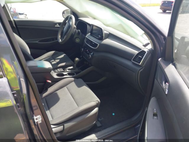 KM8J23A4XKU886465 Hyundai TUCSON SE