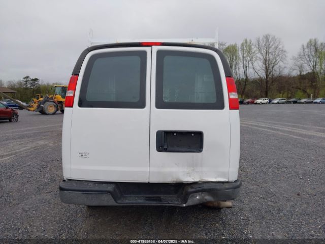 1GCWGAF7XM1217071 Chevrolet Express Cargo Rwd 2500 Regular Wheelbase Wt