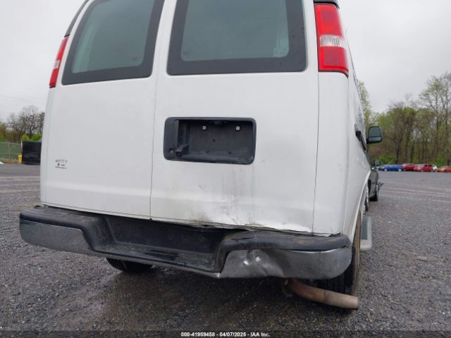 1GCWGAF7XM1217071 Chevrolet Express Cargo Rwd 2500 Regular Wheelbase Wt