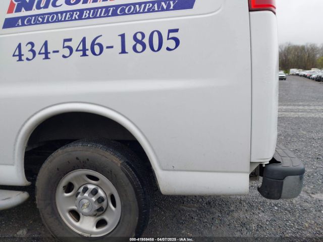 1GCWGAF7XM1217071 Chevrolet Express Cargo Rwd 2500 Regular Wheelbase Wt
