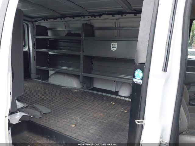 1GCWGAF7XM1217071 Chevrolet Express Cargo Rwd 2500 Regular Wheelbase Wt